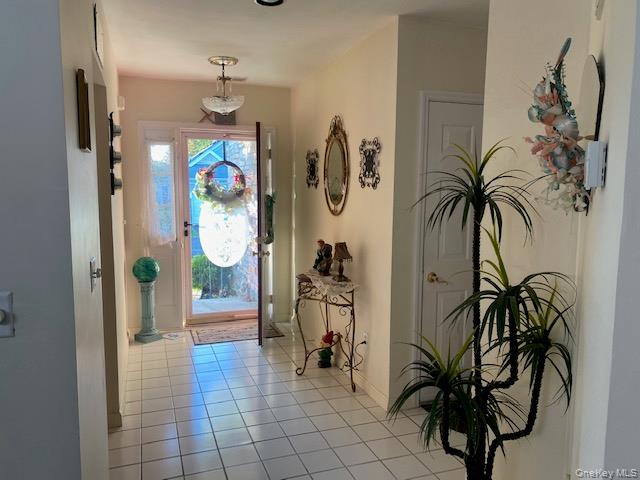 8 Ariel Drive, Middle Island, NY 11953