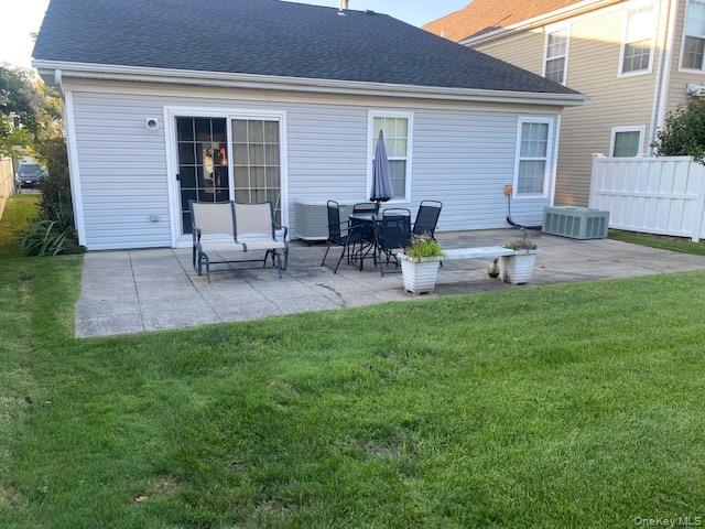 8 Ariel Drive, Middle Island, NY 11953