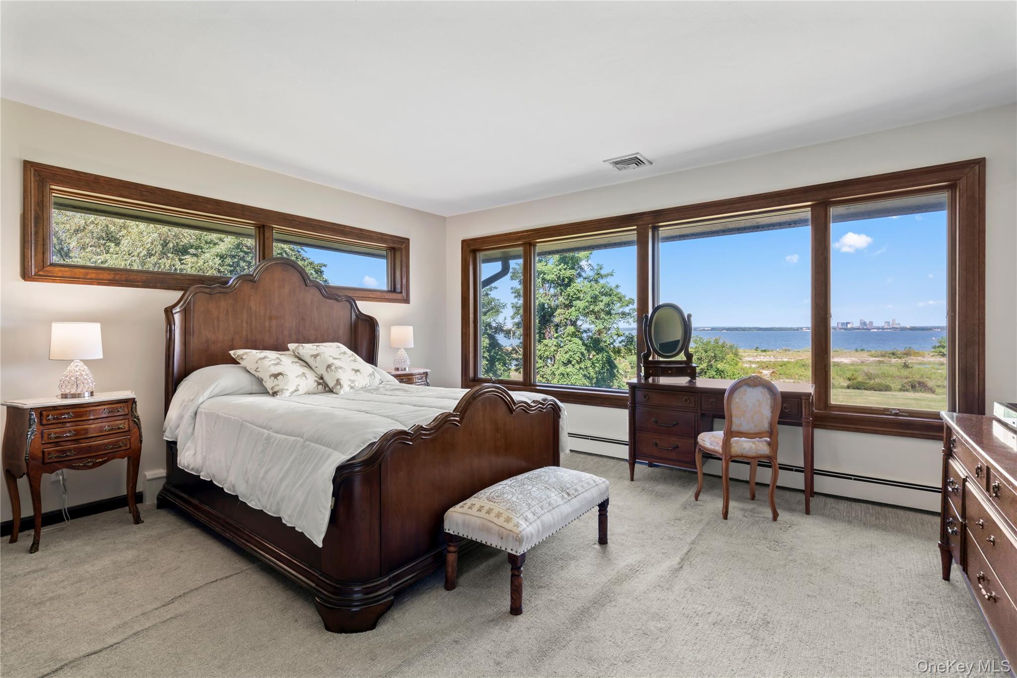 22 Messenger Lane, Sands Point, NY 11050