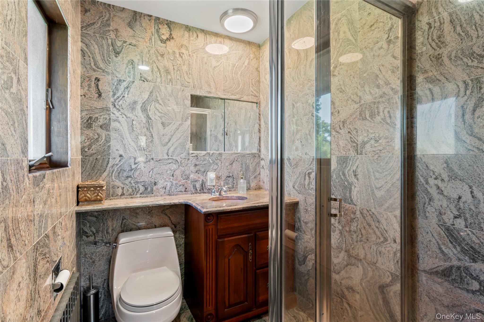 22 Messenger Lane, Sands Point, NY 11050