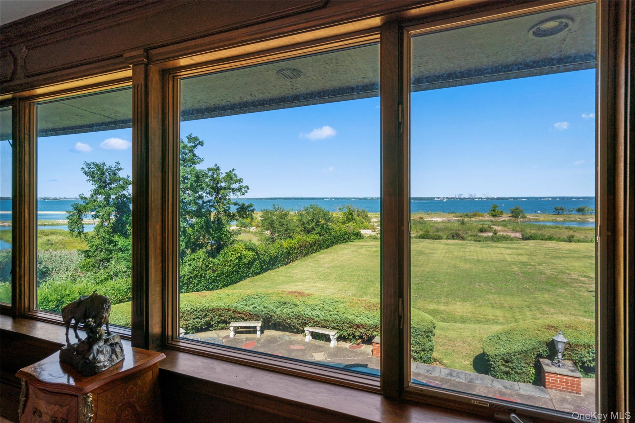 22 Messenger Lane, Sands Point, NY 11050