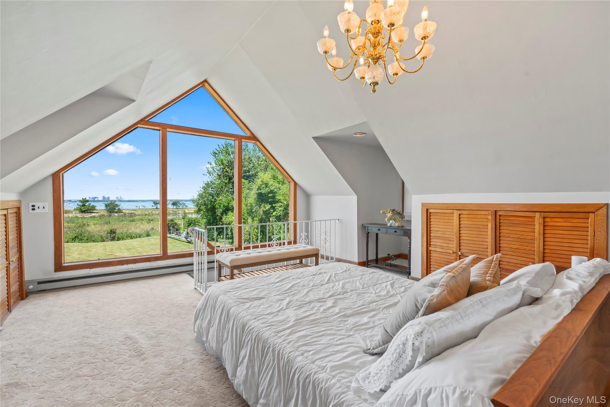 22 Messenger Lane, Sands Point, NY 11050