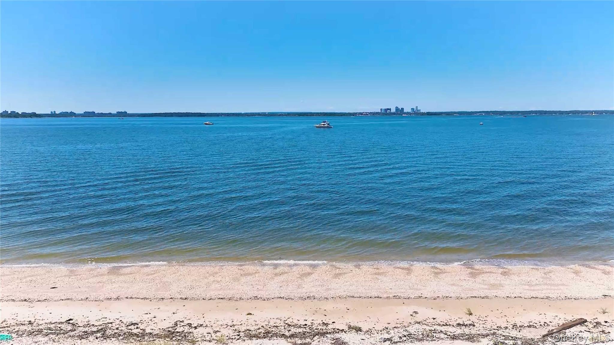 22 Messenger Lane, Sands Point, NY 11050