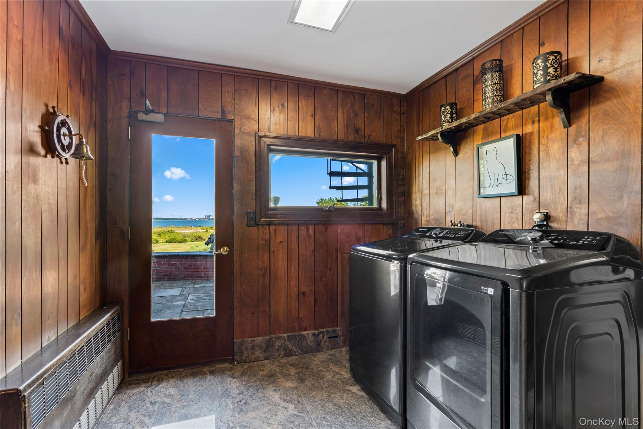 22 Messenger Lane, Sands Point, NY 11050