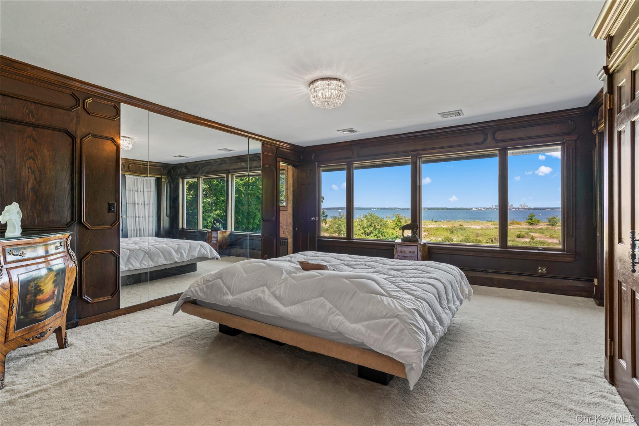 22 Messenger Lane, Sands Point, NY 11050