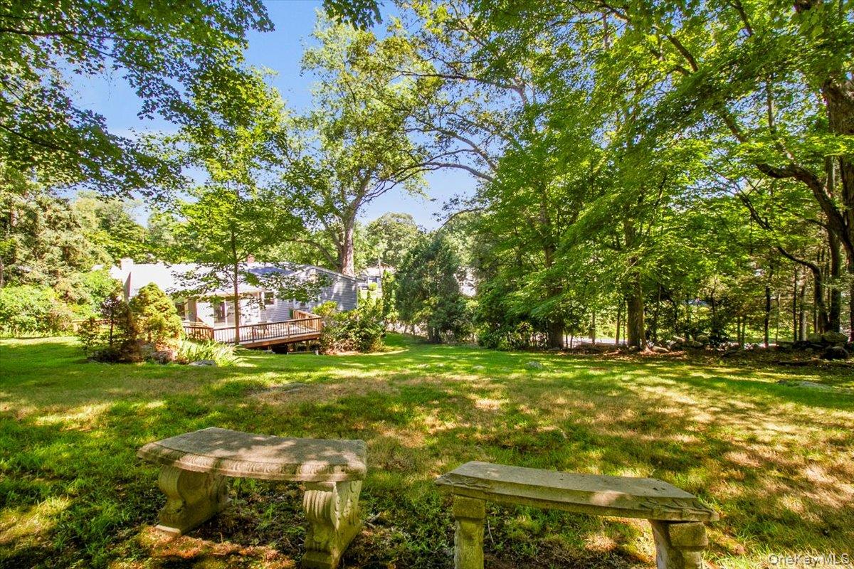 1 Emerald Lane, Mahopac, NY 10541