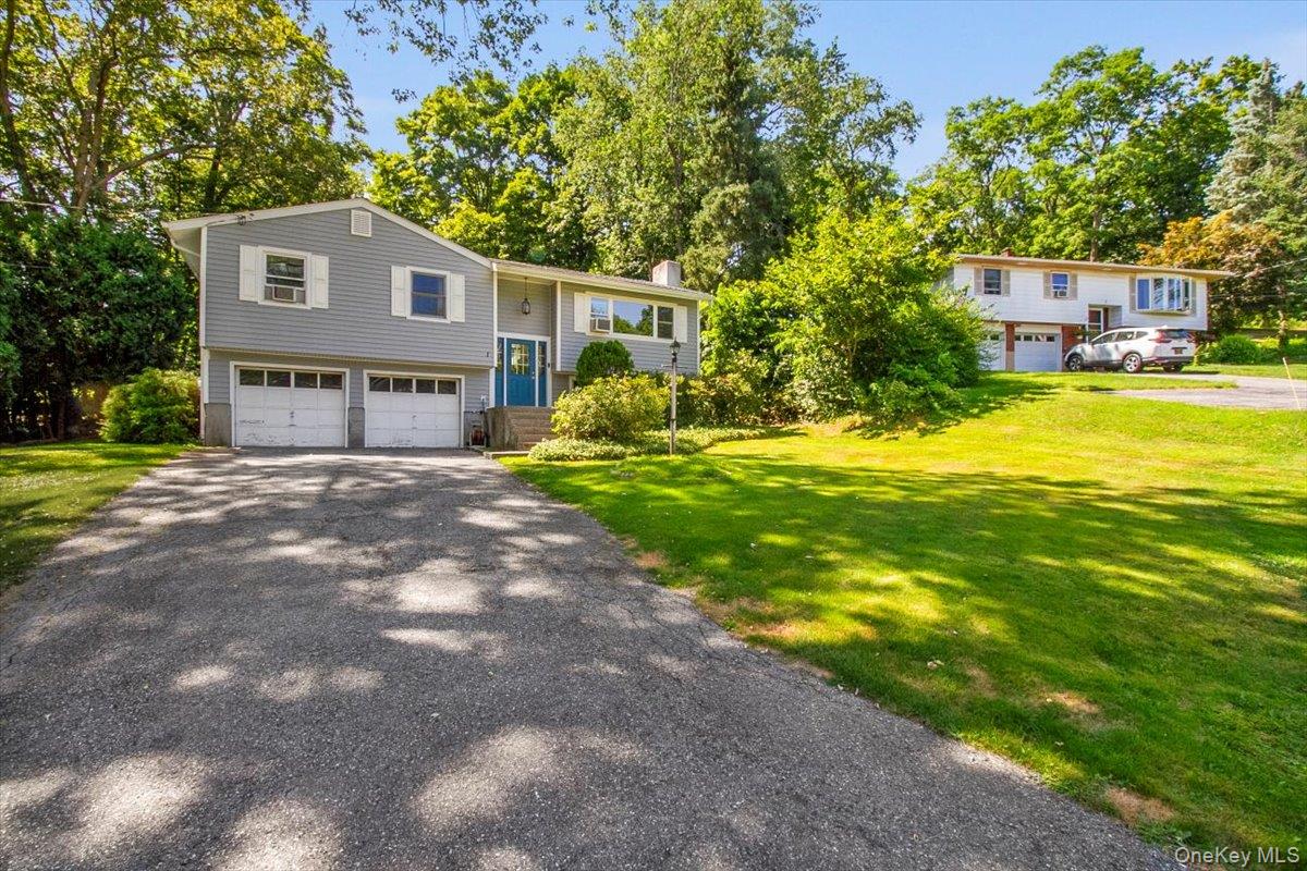 1 Emerald Lane, Mahopac, NY 10541