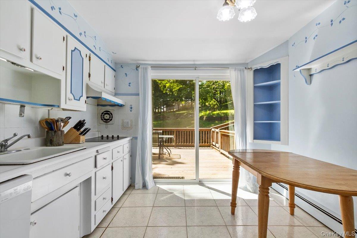 1 Emerald Lane, Mahopac, NY 10541