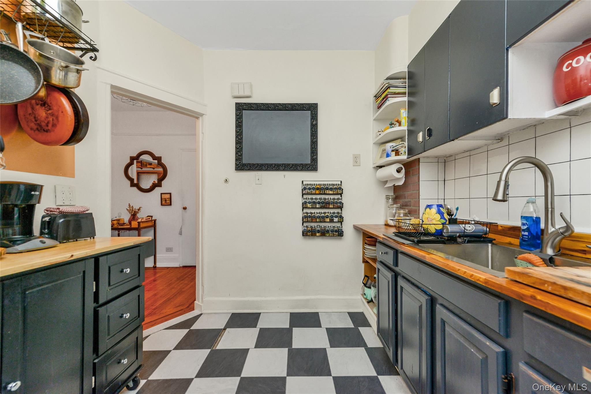 26-21 30th Street, Astoria, NY 11102