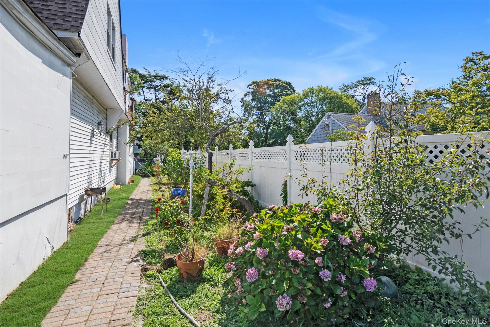 1134 Bay 27th Street, Far Rockaway, NY 11691