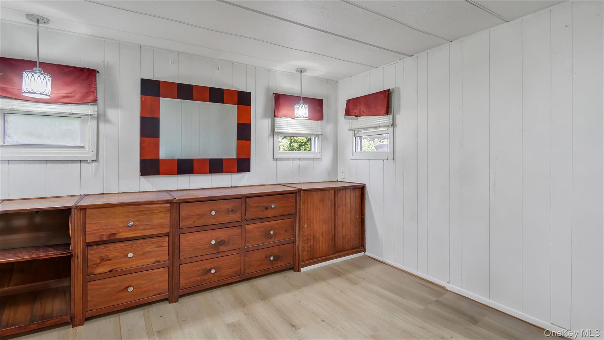 39 Valley Forge, Bohemia, NY 11716