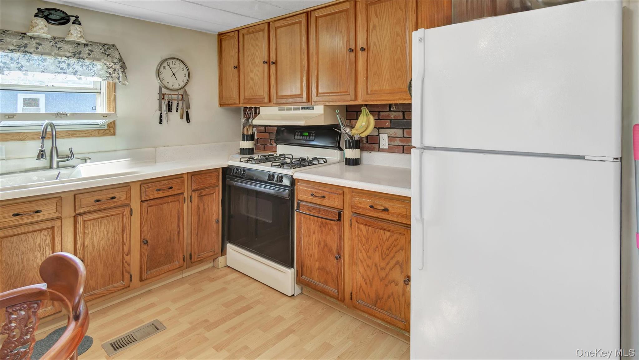 39 Valley Forge, Bohemia, NY 11716