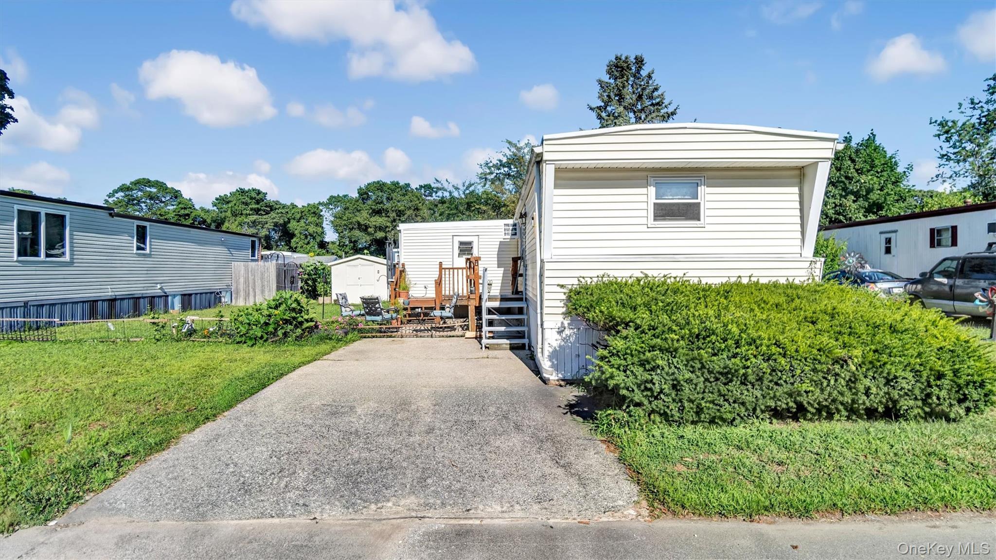 39 Valley Forge, Bohemia, NY 11716