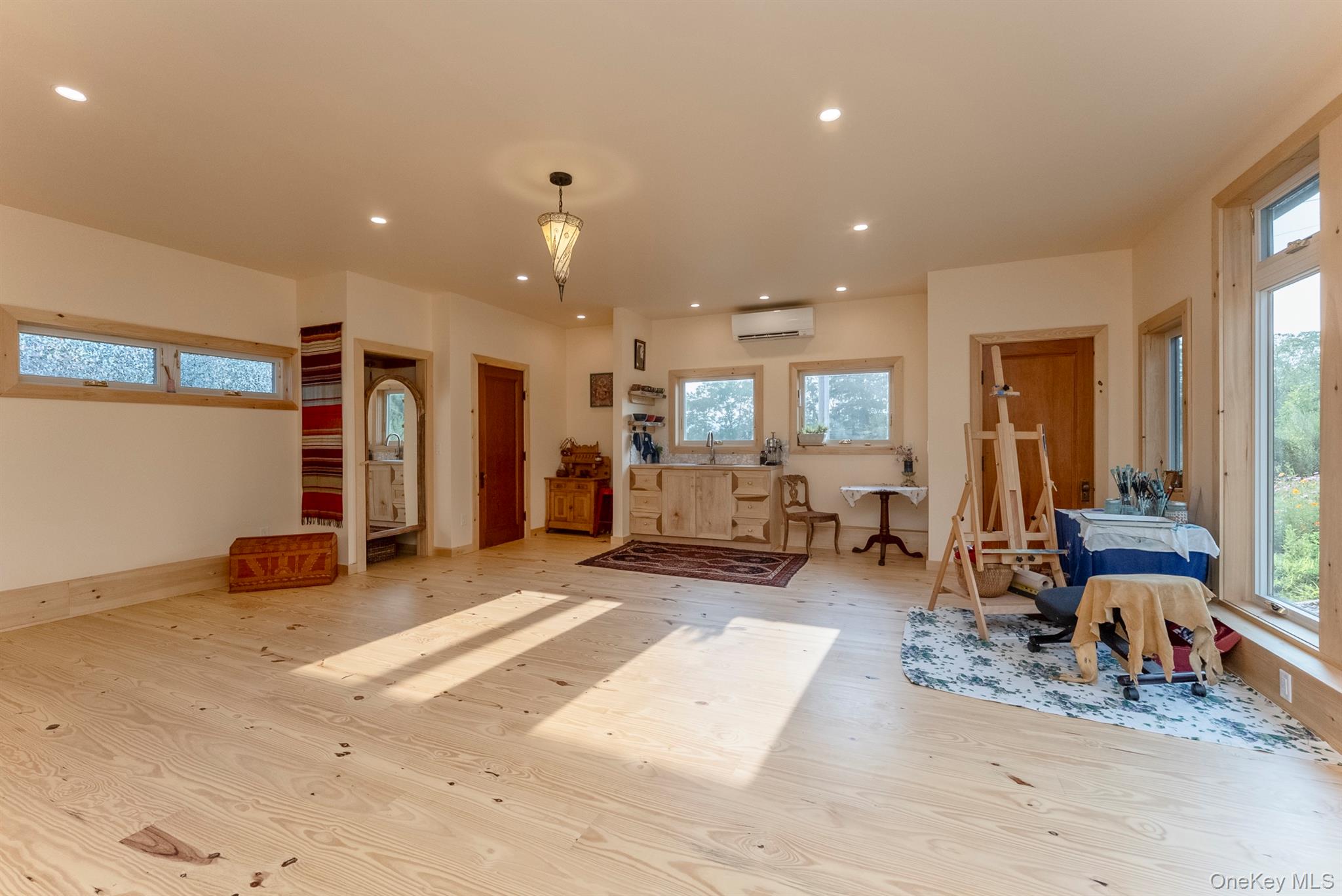 108 Latham Circle, Saugerties, NY 12477