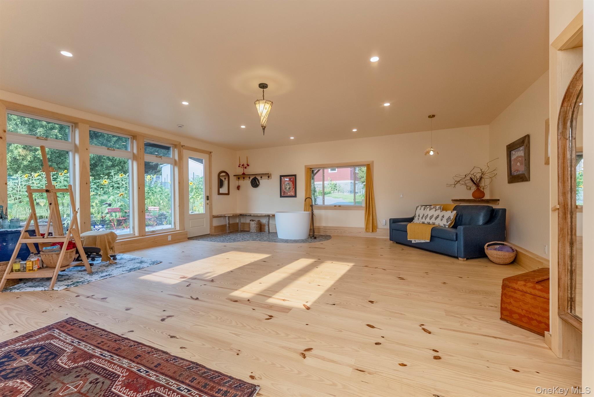 108 Latham Circle, Saugerties, NY 12477