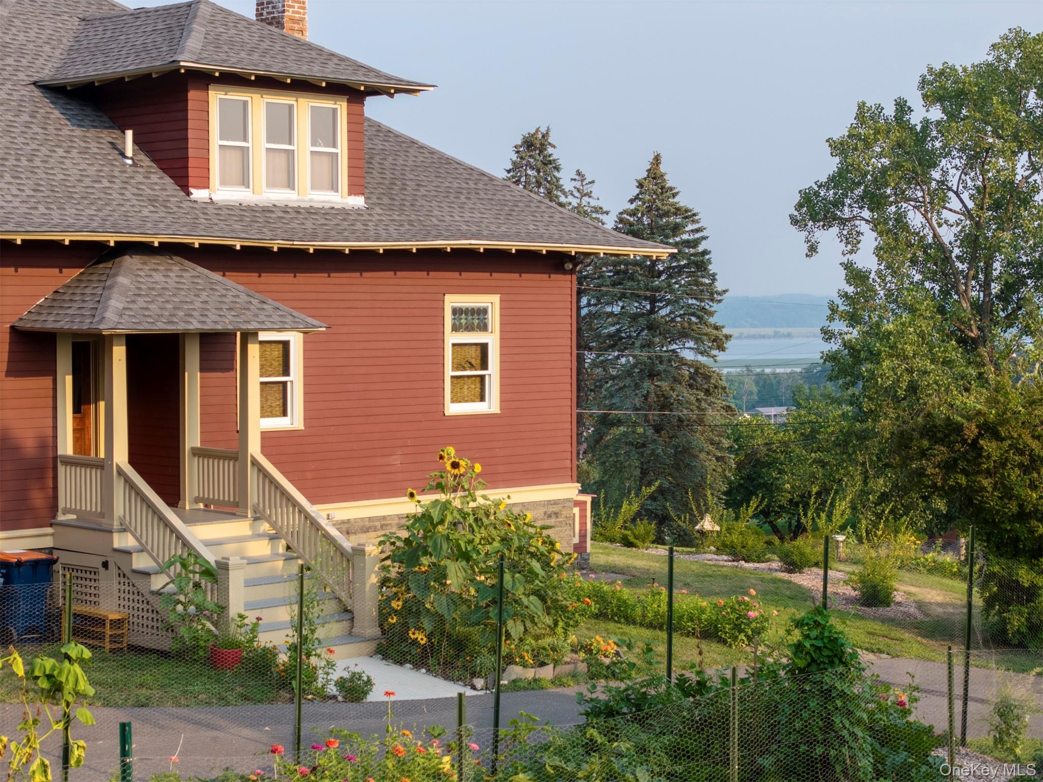 108 Latham Circle, Saugerties, NY 12477