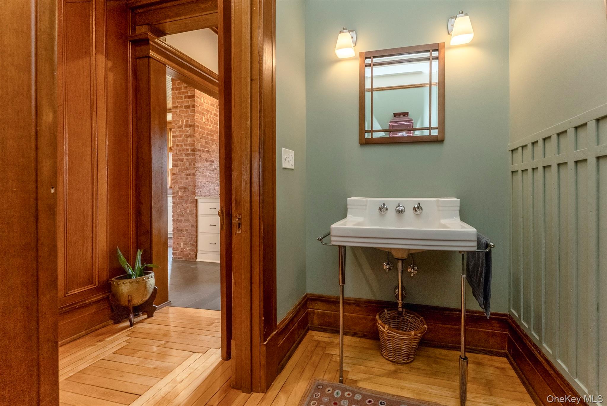 108 Latham Circle, Saugerties, NY 12477