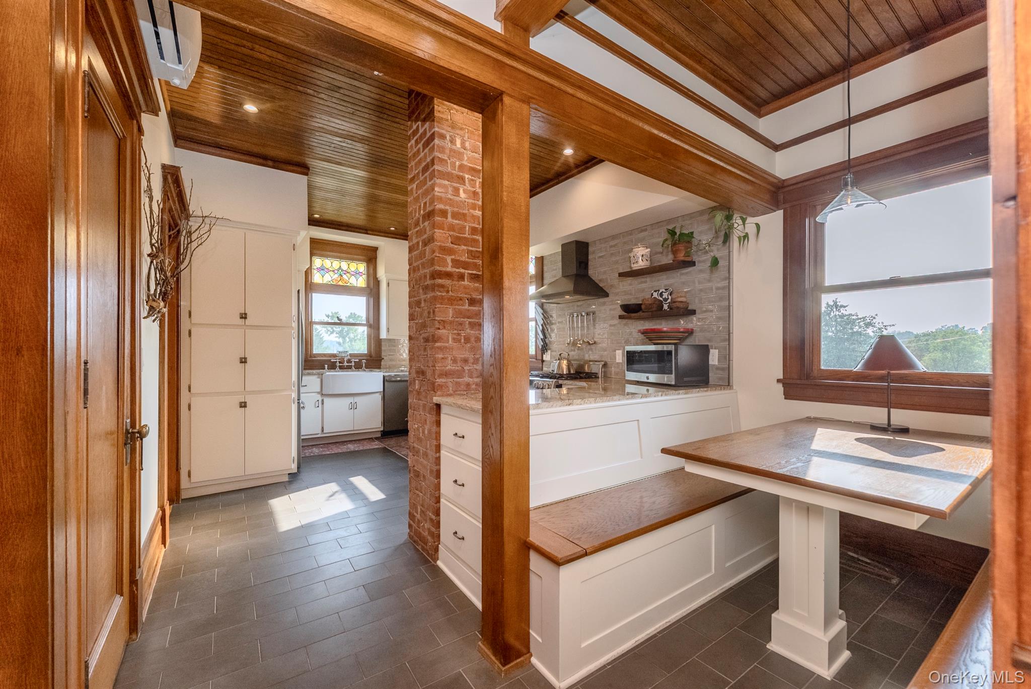 108 Latham Circle, Saugerties, NY 12477