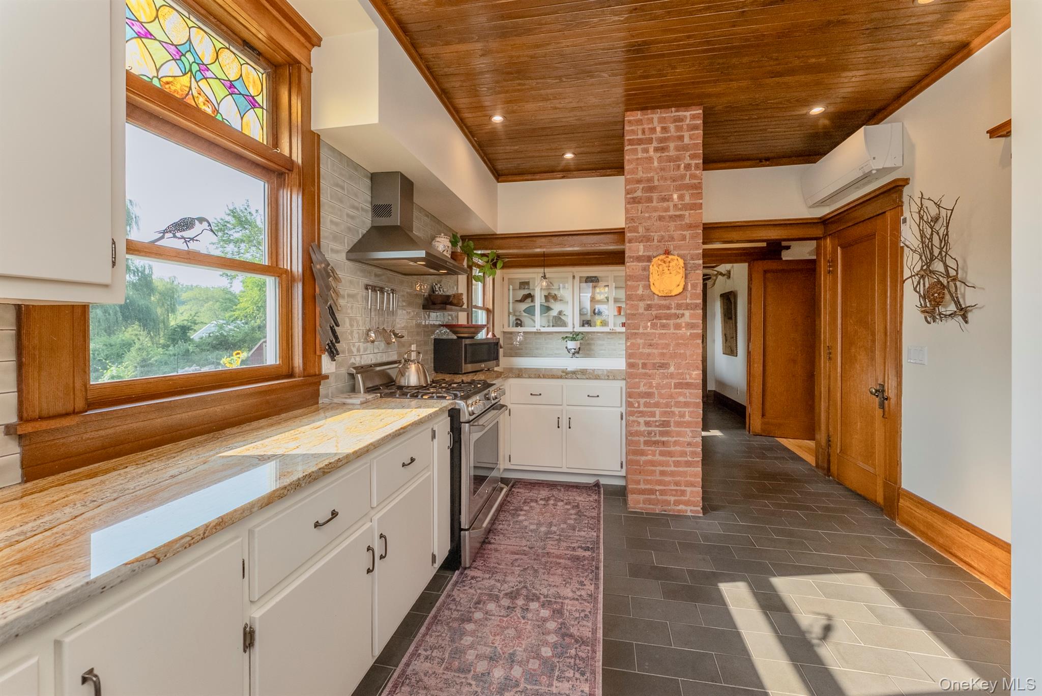 108 Latham Circle, Saugerties, NY 12477