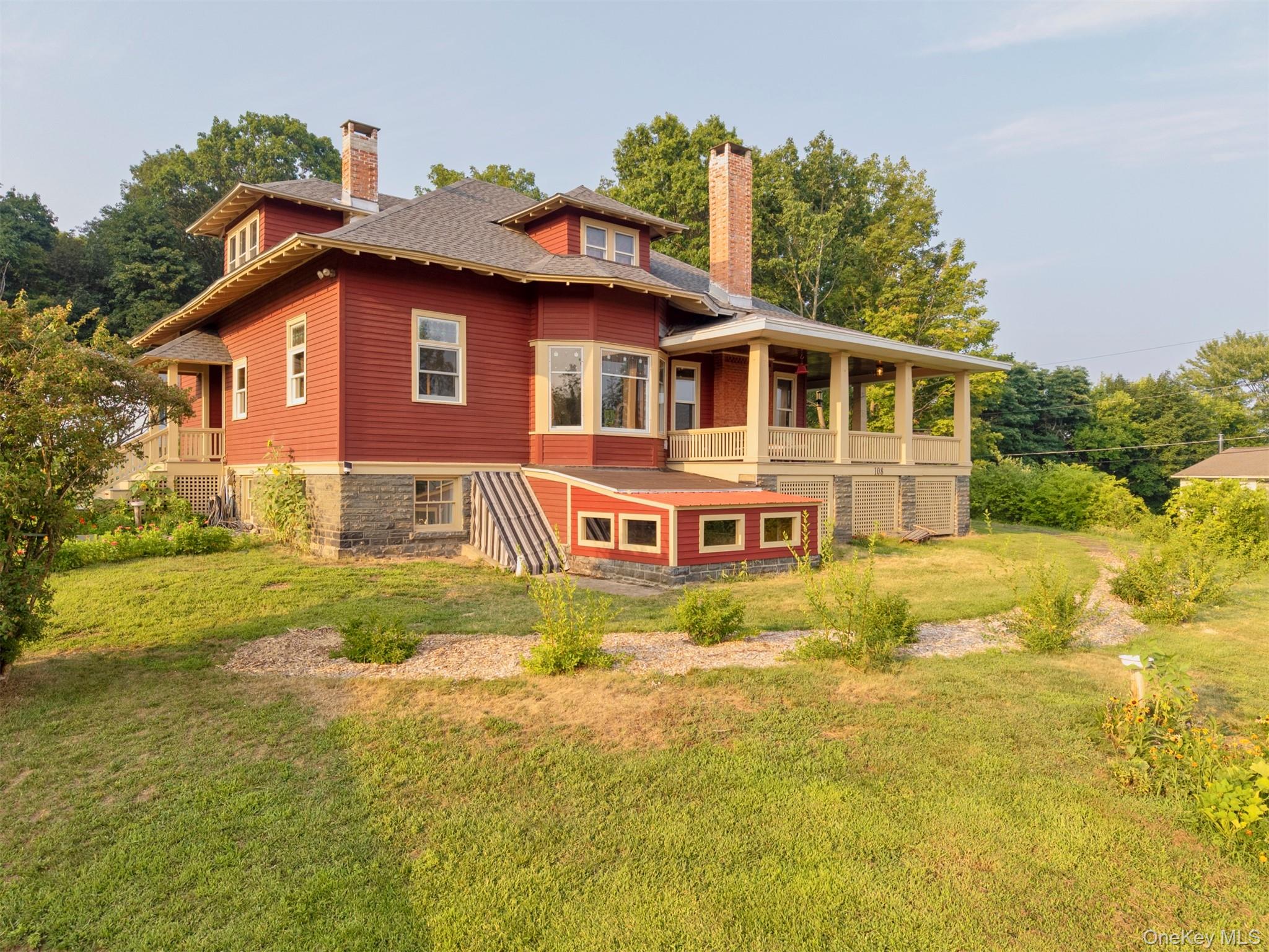 108 Latham Circle, Saugerties, NY 12477