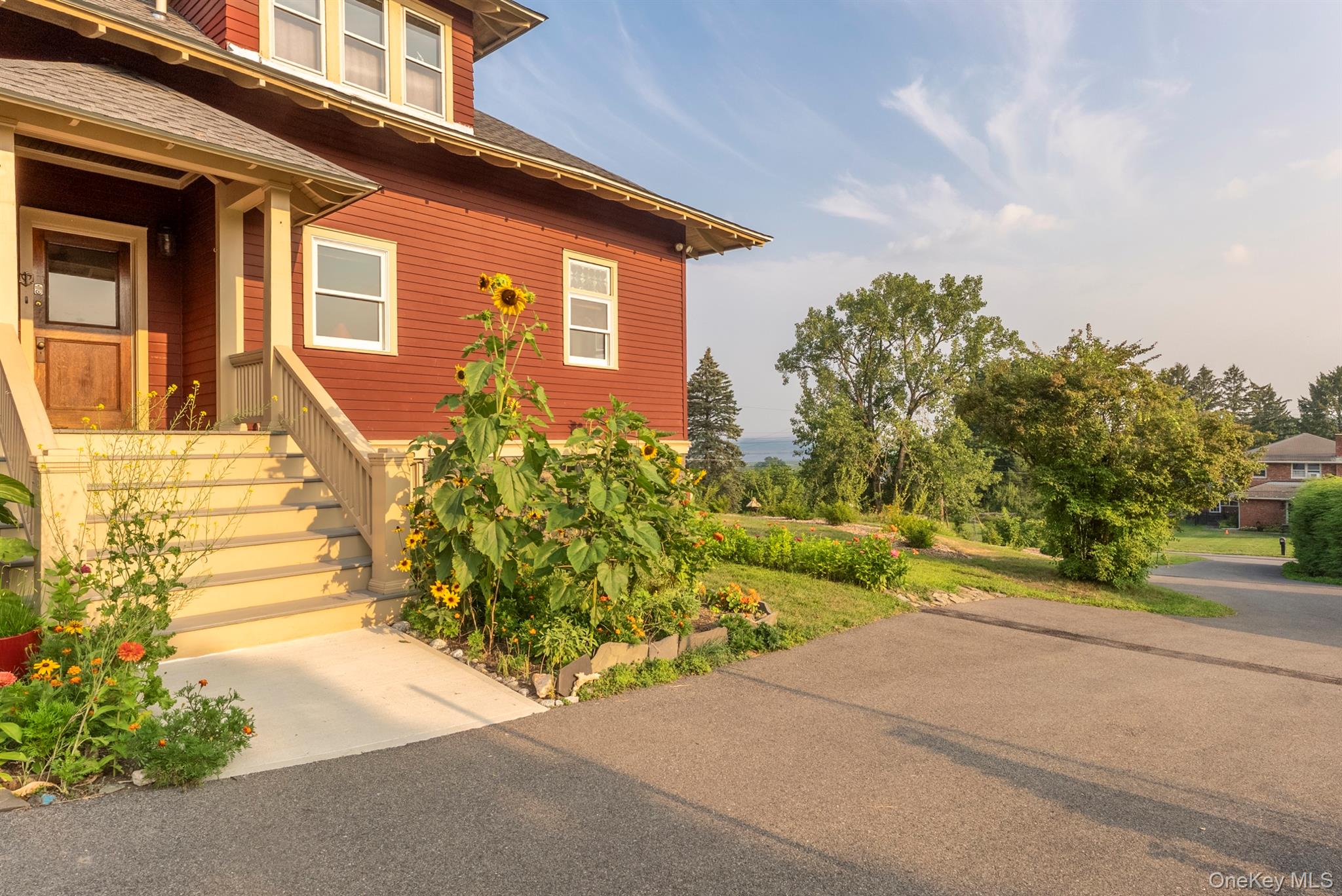 108 Latham Circle, Saugerties, NY 12477