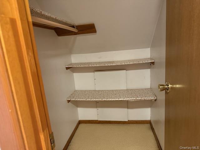 159 Oakview Avenue, Farmingdale, NY 11735