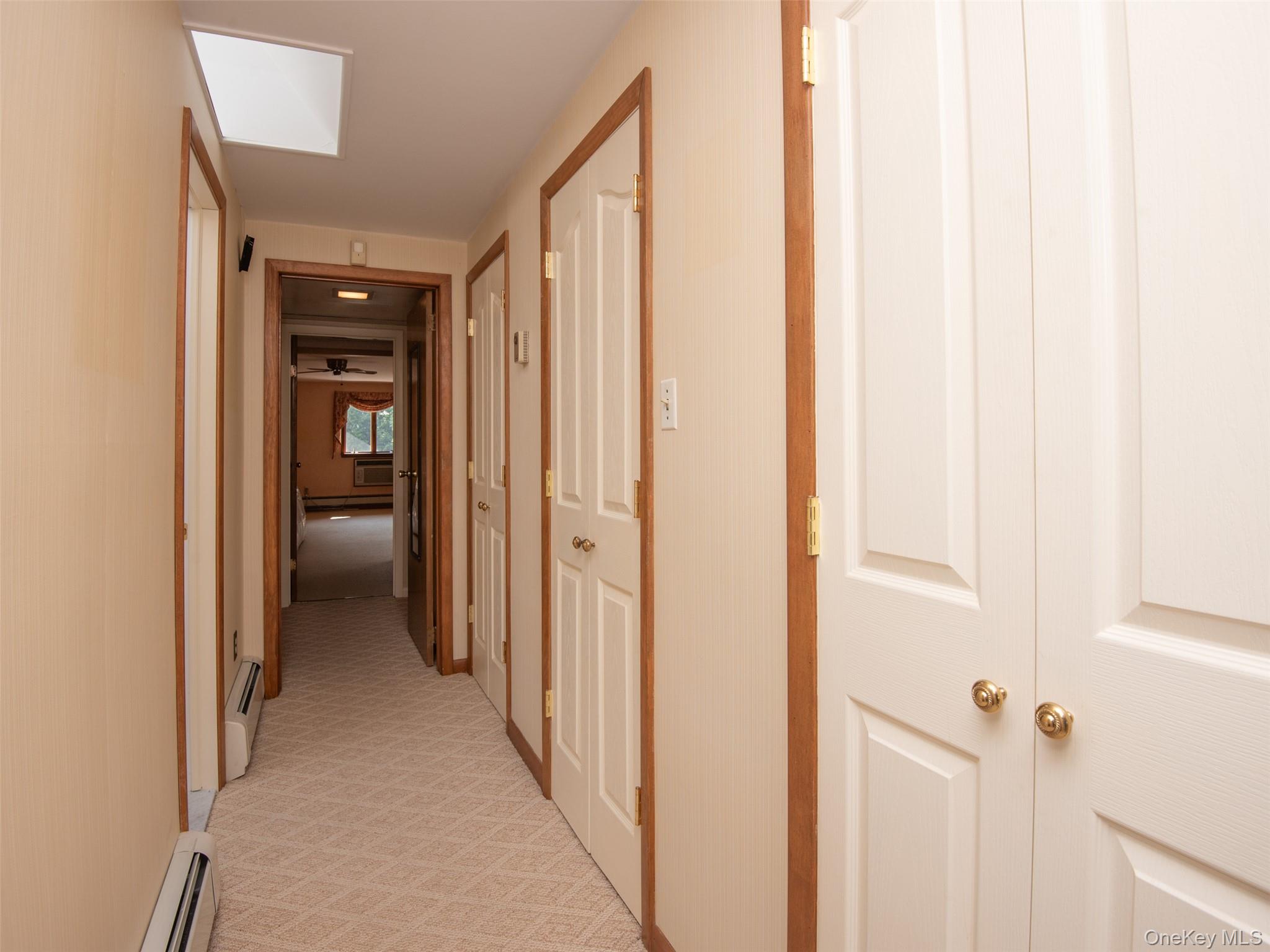 159 Oakview Avenue, Farmingdale, NY 11735