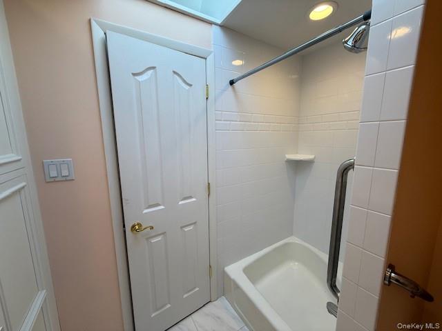 159 Oakview Avenue, Farmingdale, NY 11735