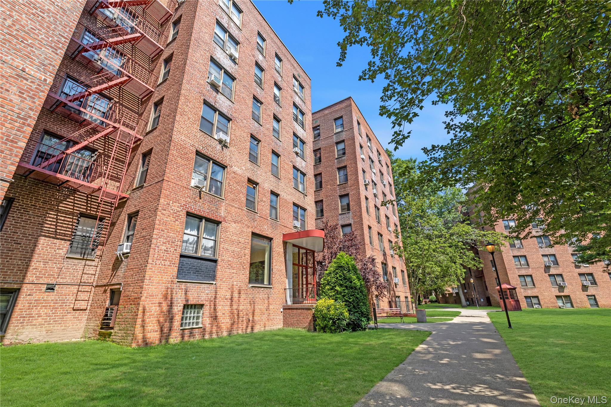 150-11 72nd Road # 6E, Flushing, NY 11367