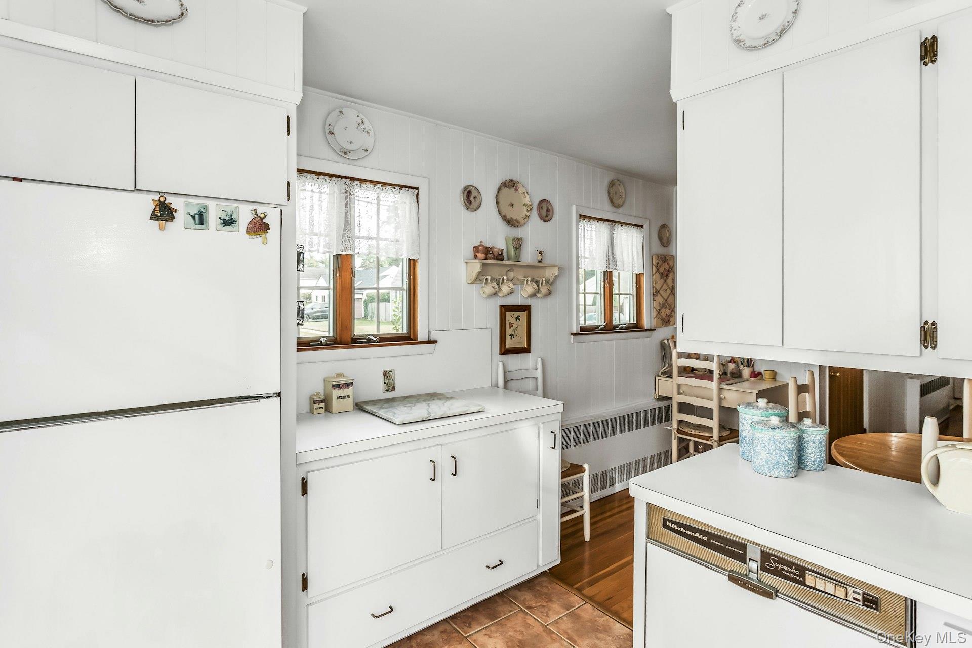 42 Westgate Road, Massapequa Park, NY 11762