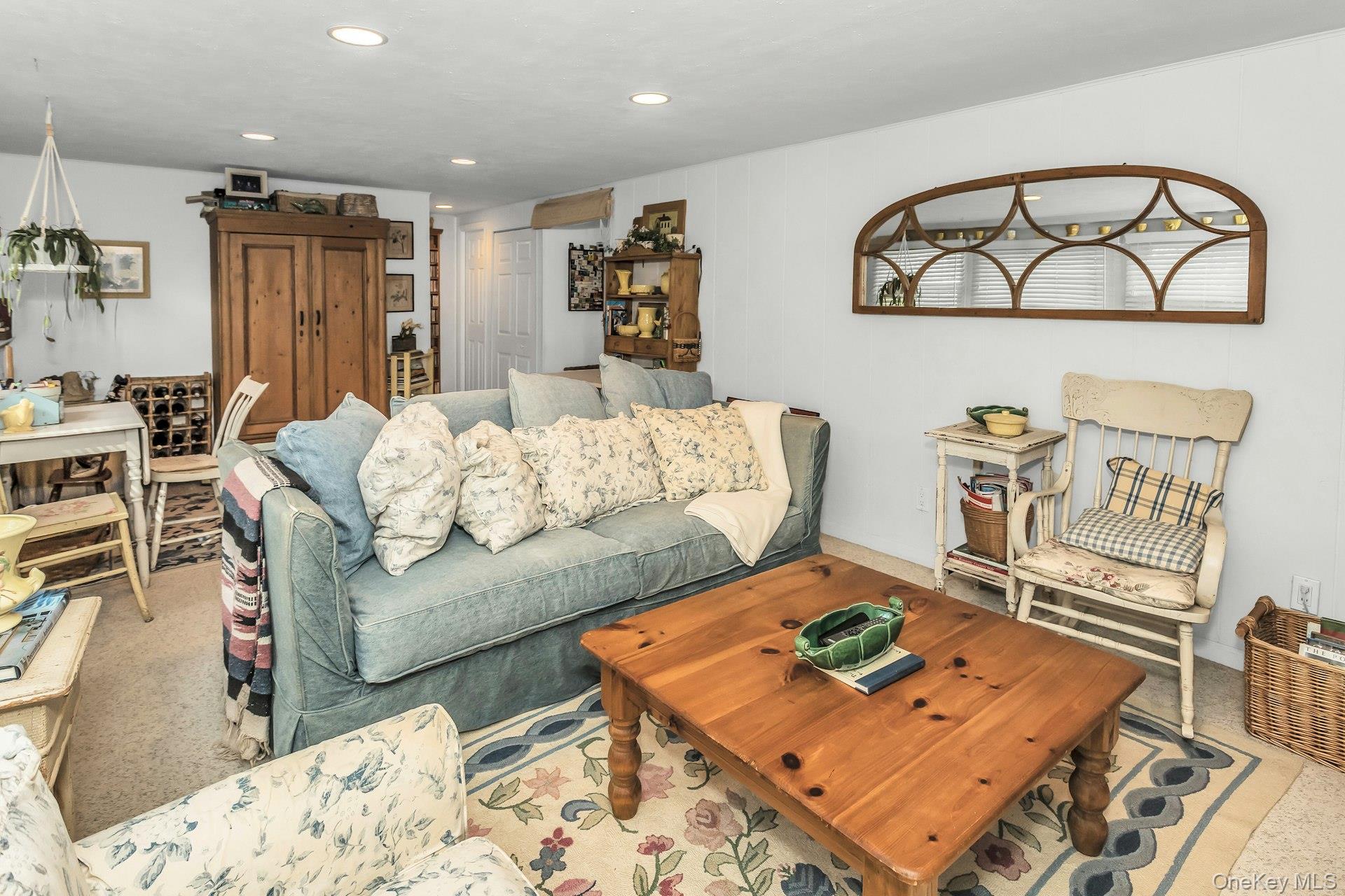 42 Westgate Road, Massapequa Park, NY 11762