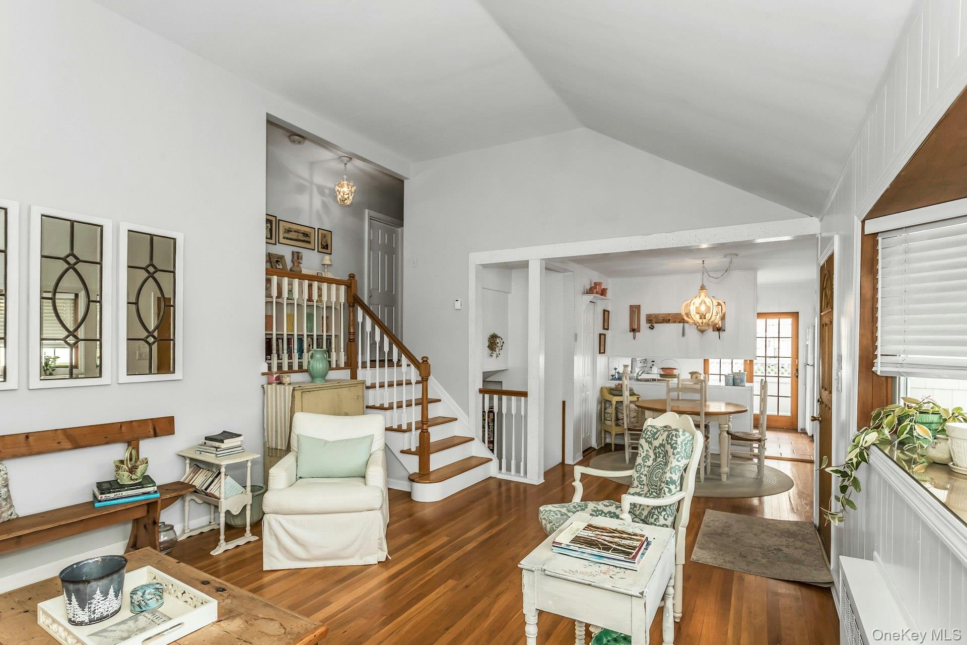 42 Westgate Road, Massapequa Park, NY 11762