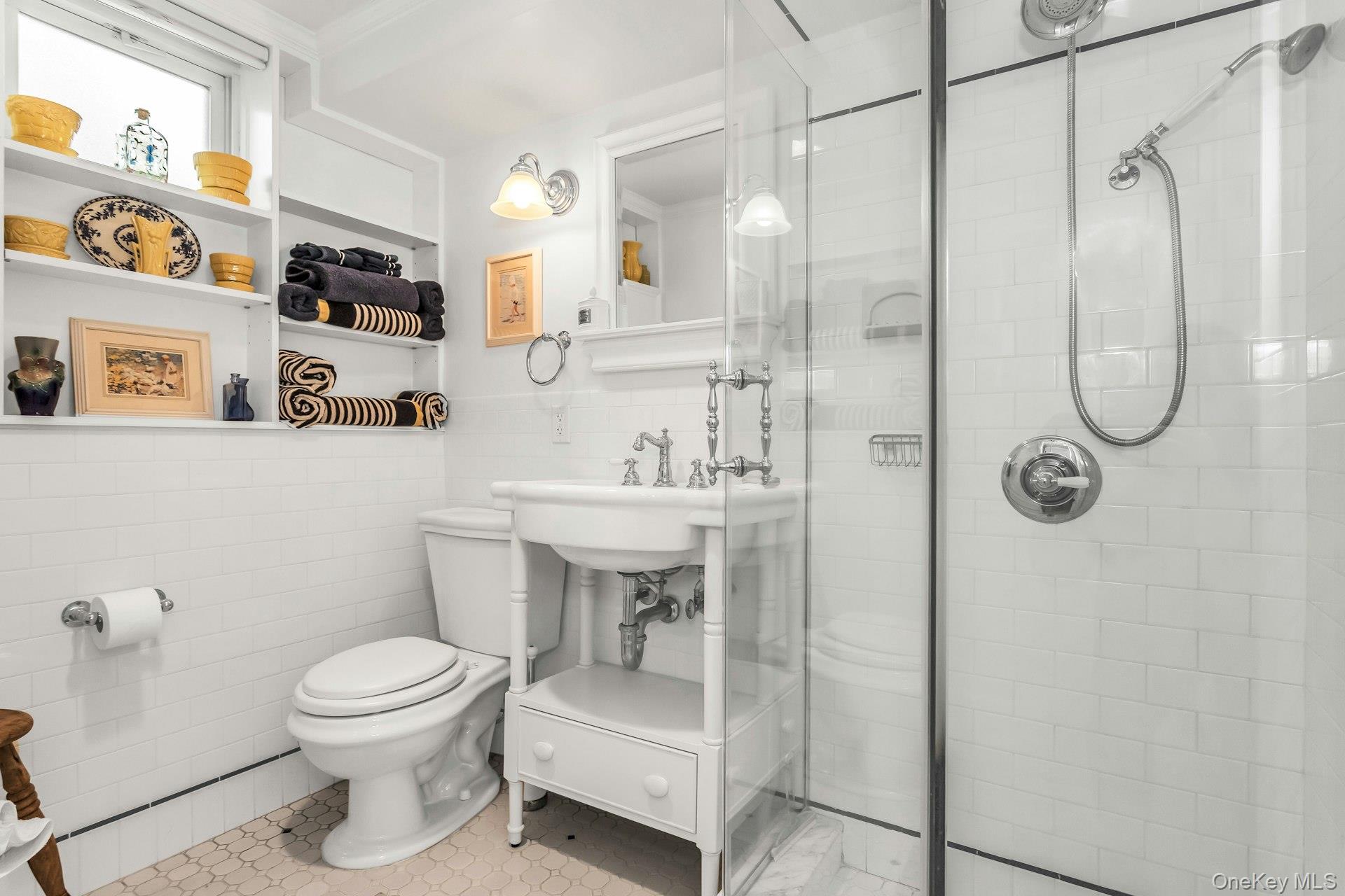 42 Westgate Road, Massapequa Park, NY 11762