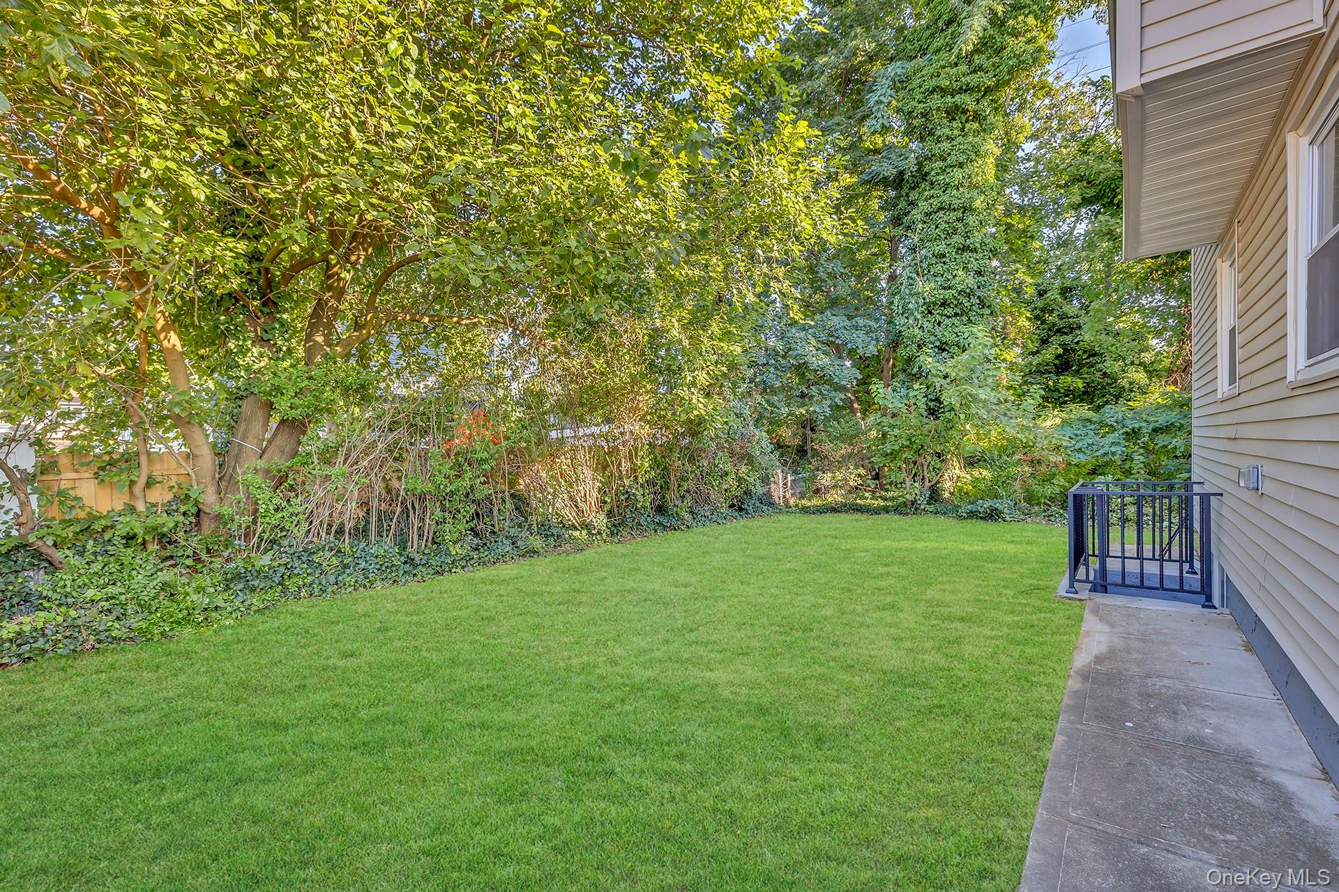 147 S Terrace Place, Valley Stream, NY 11580