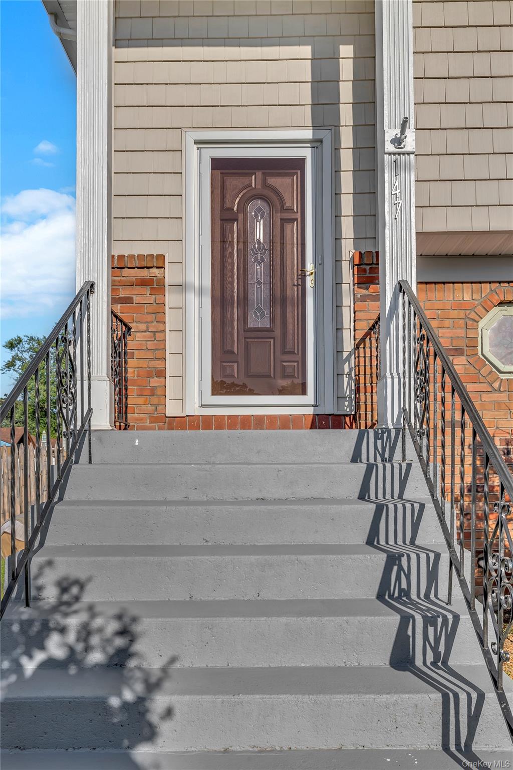 147 S Terrace Place, Valley Stream, NY 11580