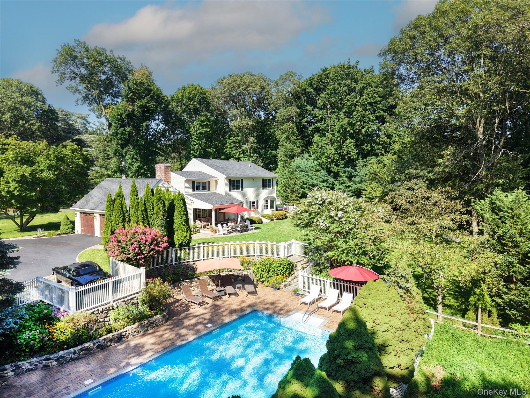 2 Hawk Drive, Lloyd Harbor, NY 11743