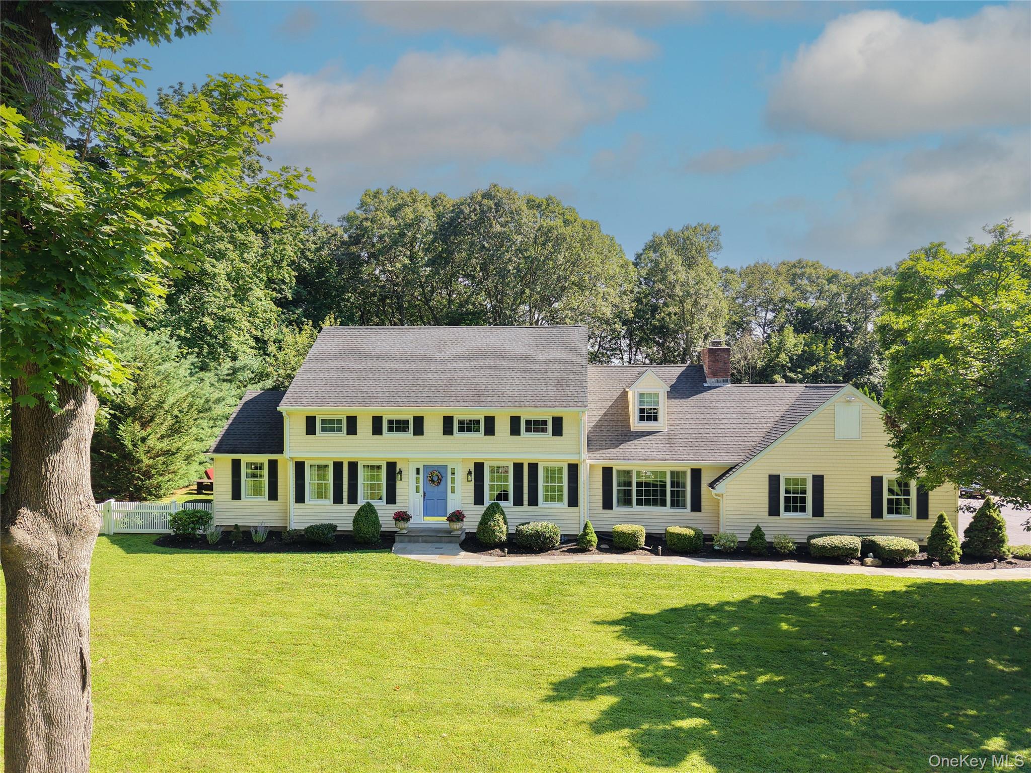 2 Hawk Drive, Lloyd Harbor, NY 11743