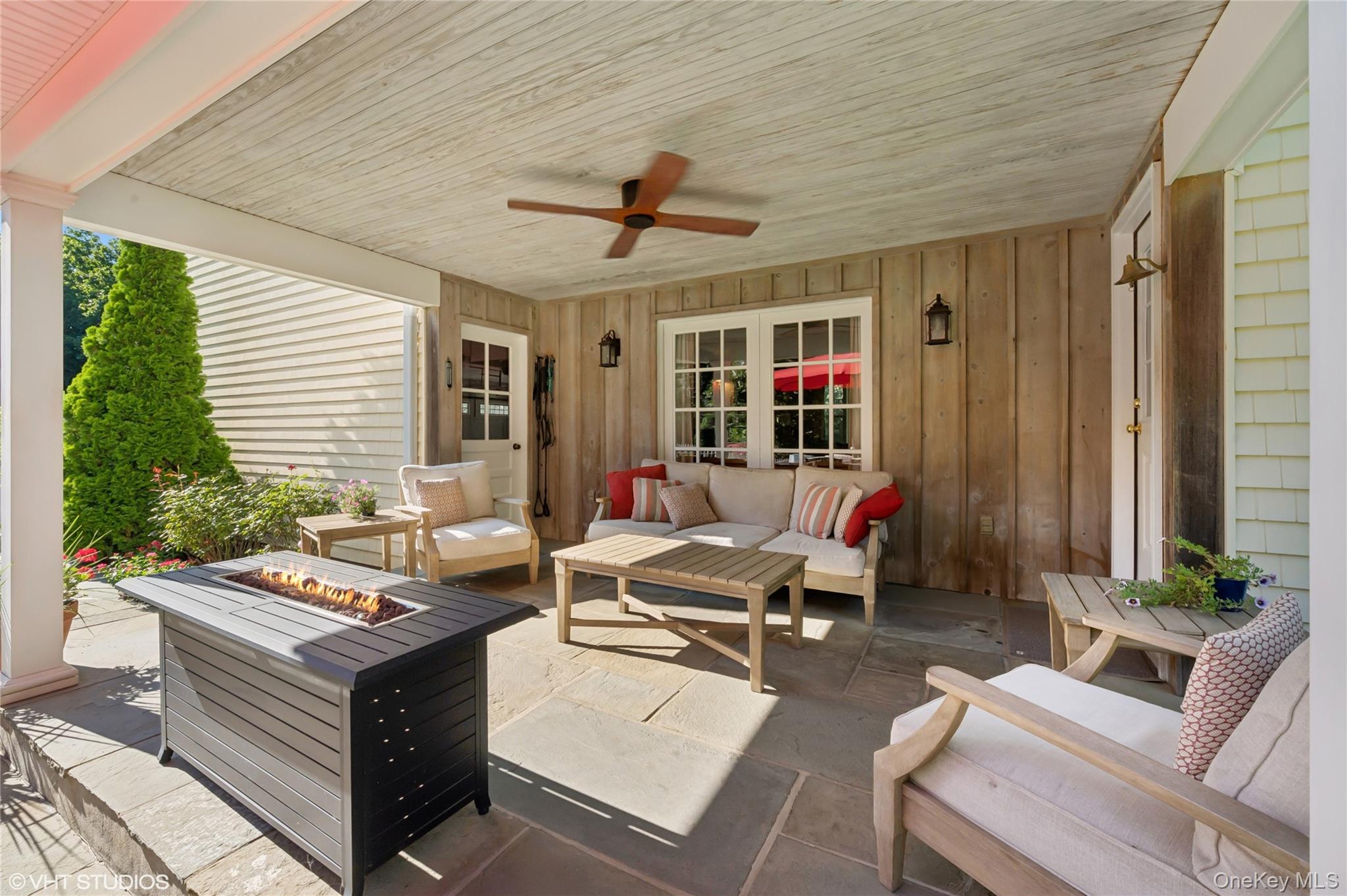 2 Hawk Drive, Lloyd Harbor, NY 11743