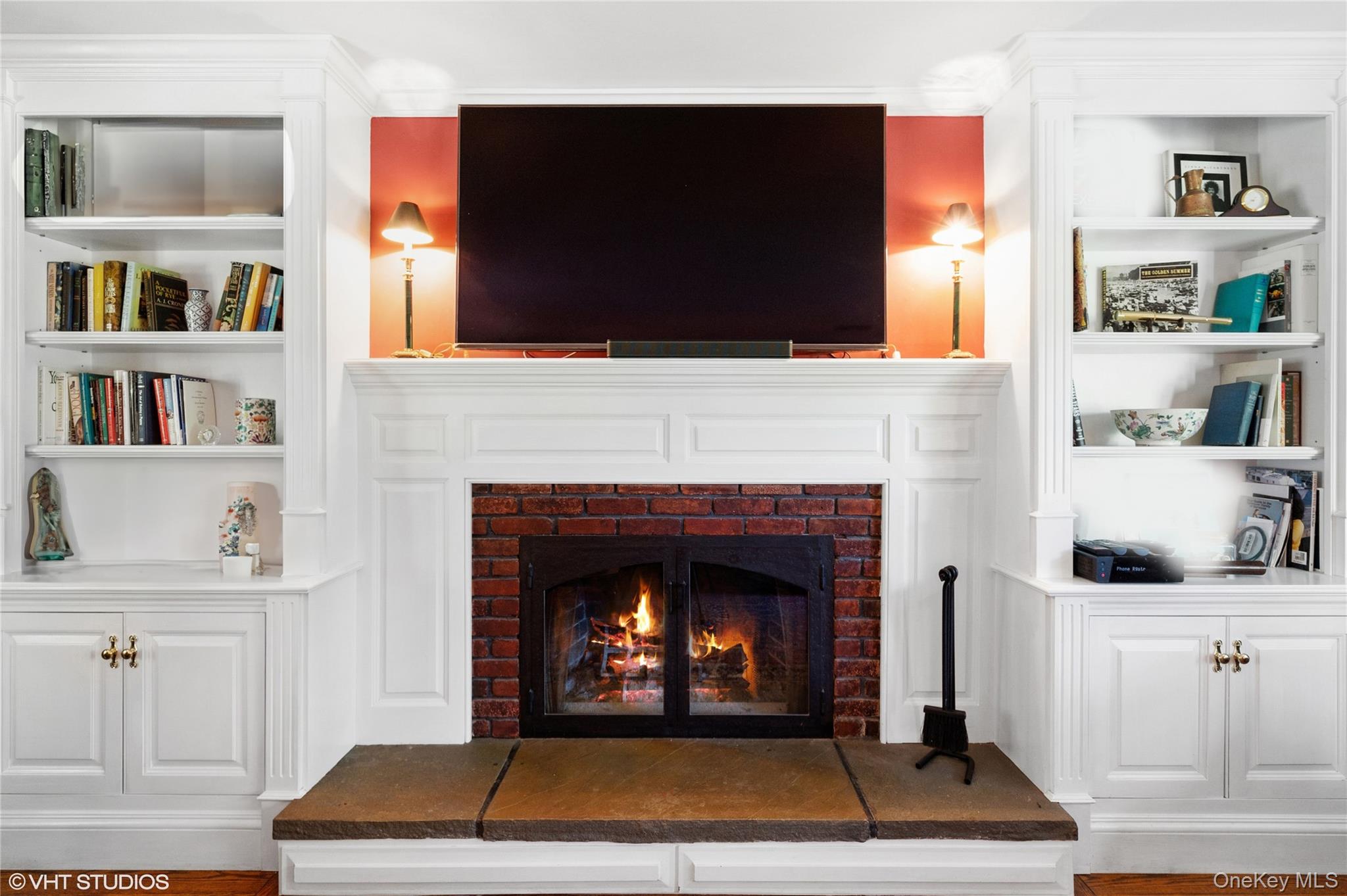 2 Hawk Drive, Lloyd Harbor, NY 11743