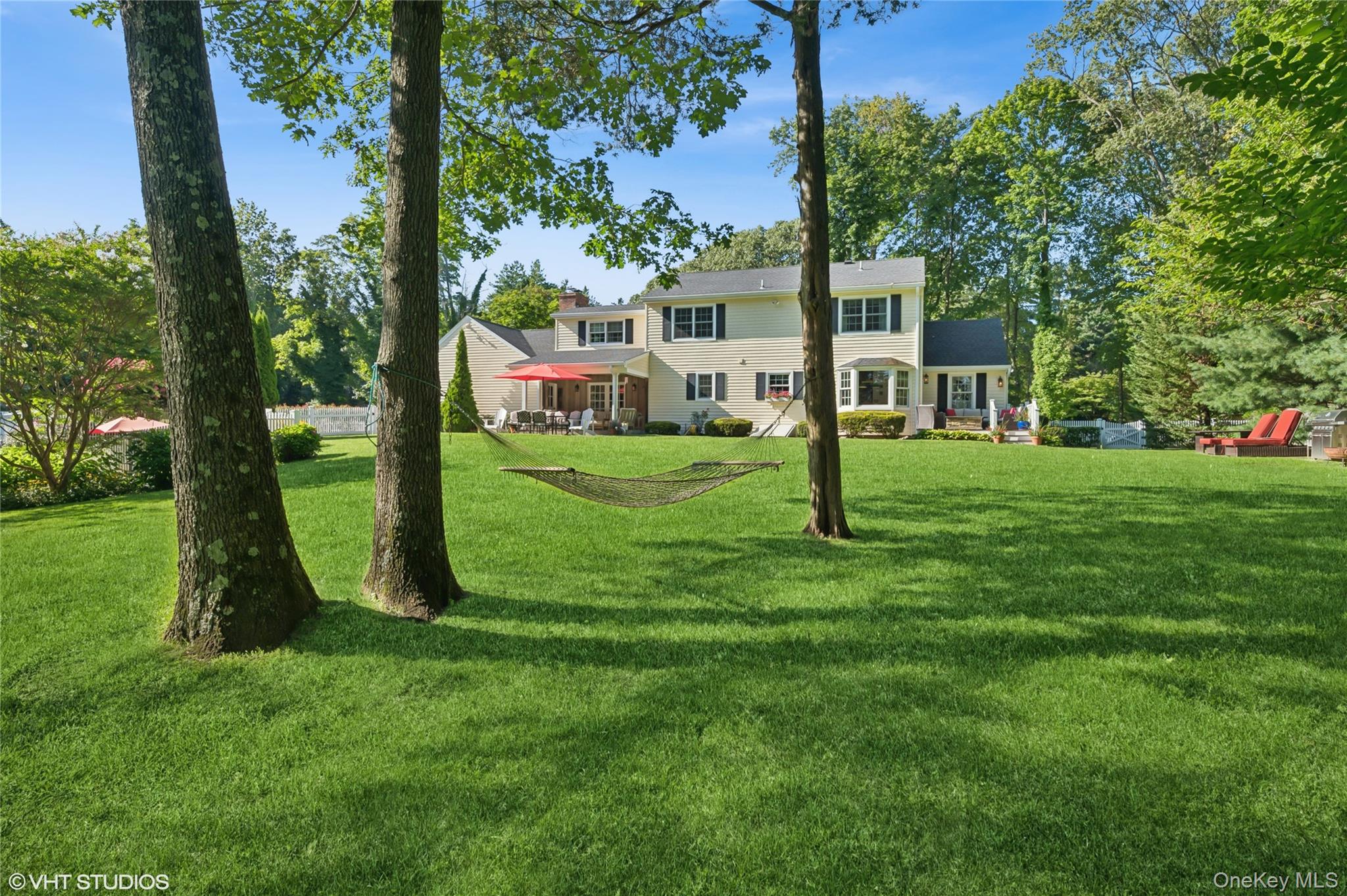 2 Hawk Drive, Lloyd Harbor, NY 11743