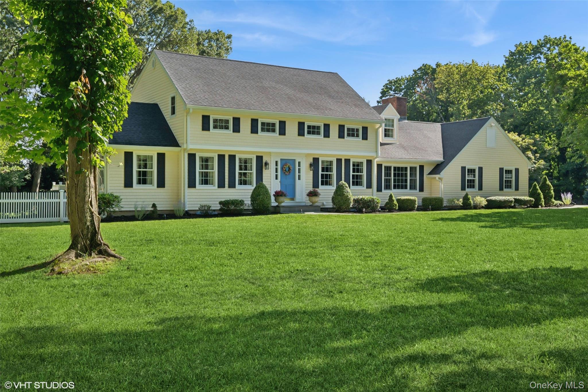 2 Hawk Drive, Lloyd Harbor, NY 11743