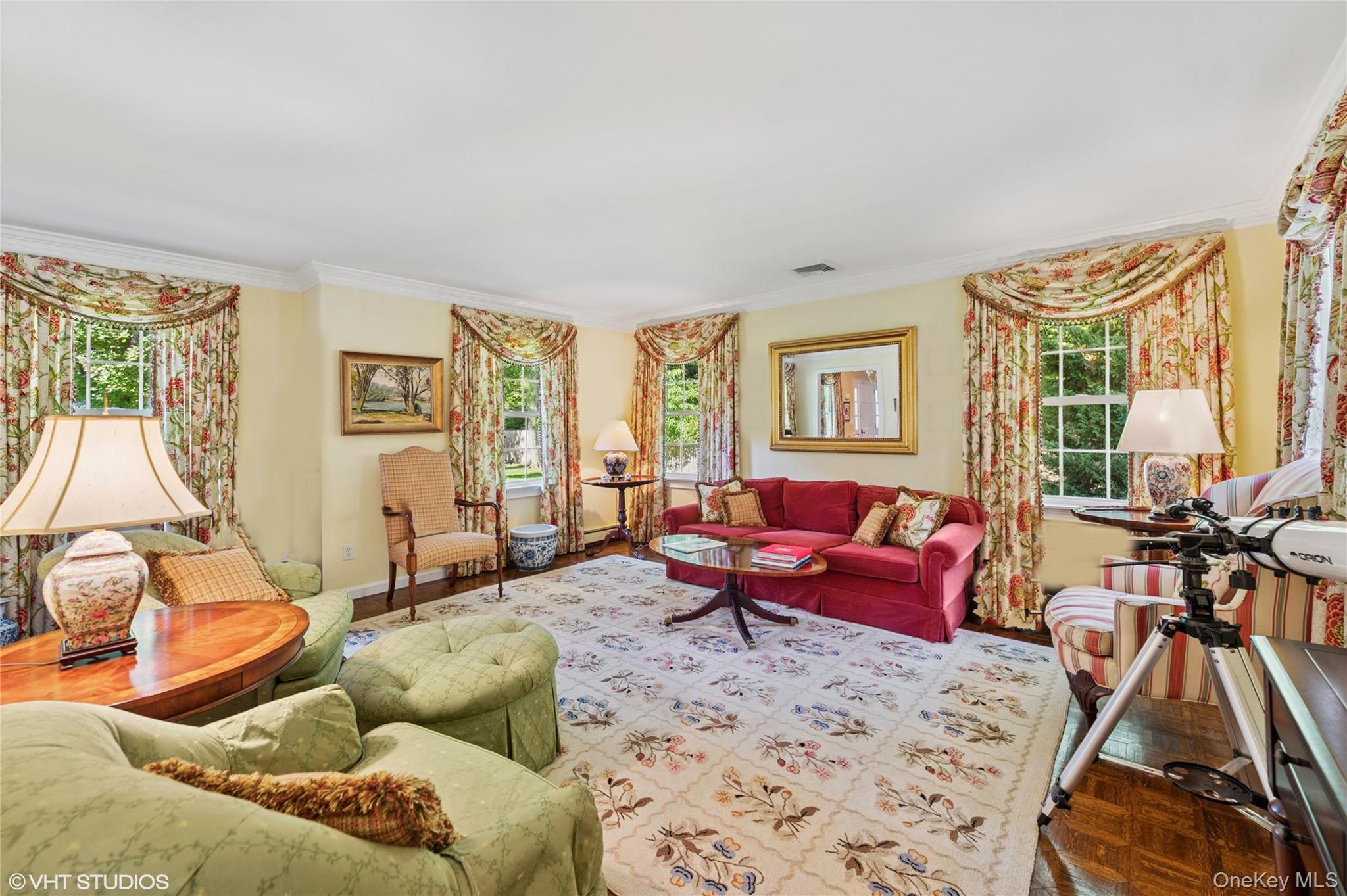 2 Hawk Drive, Lloyd Harbor, NY 11743