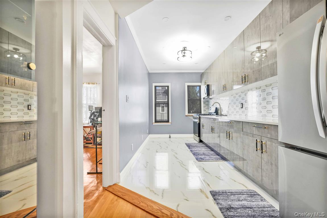 104-21 92nd Avenue, Richmond Hill, NY 11418