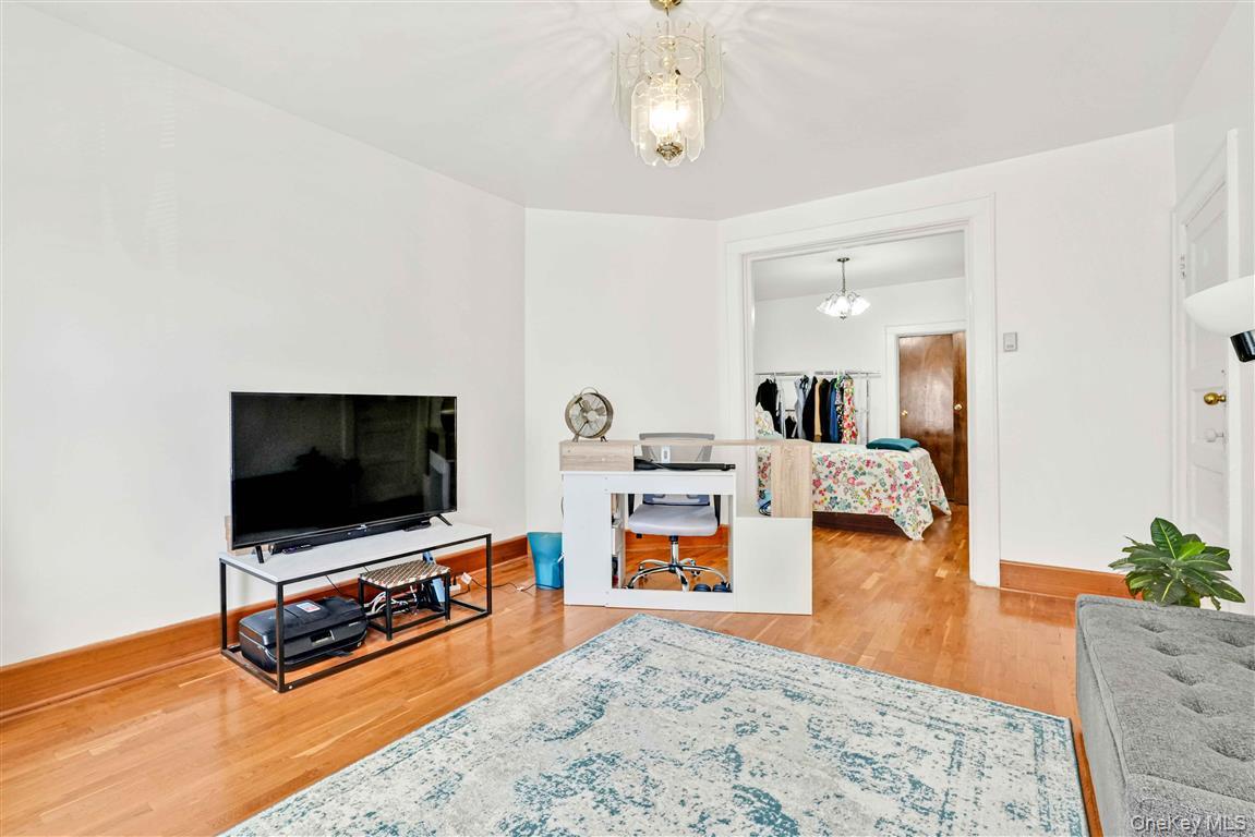 104-21 92nd Avenue, Richmond Hill, NY 11418