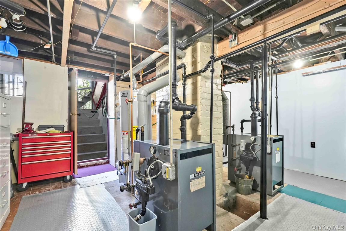 104-21 92nd Avenue, Richmond Hill, NY 11418