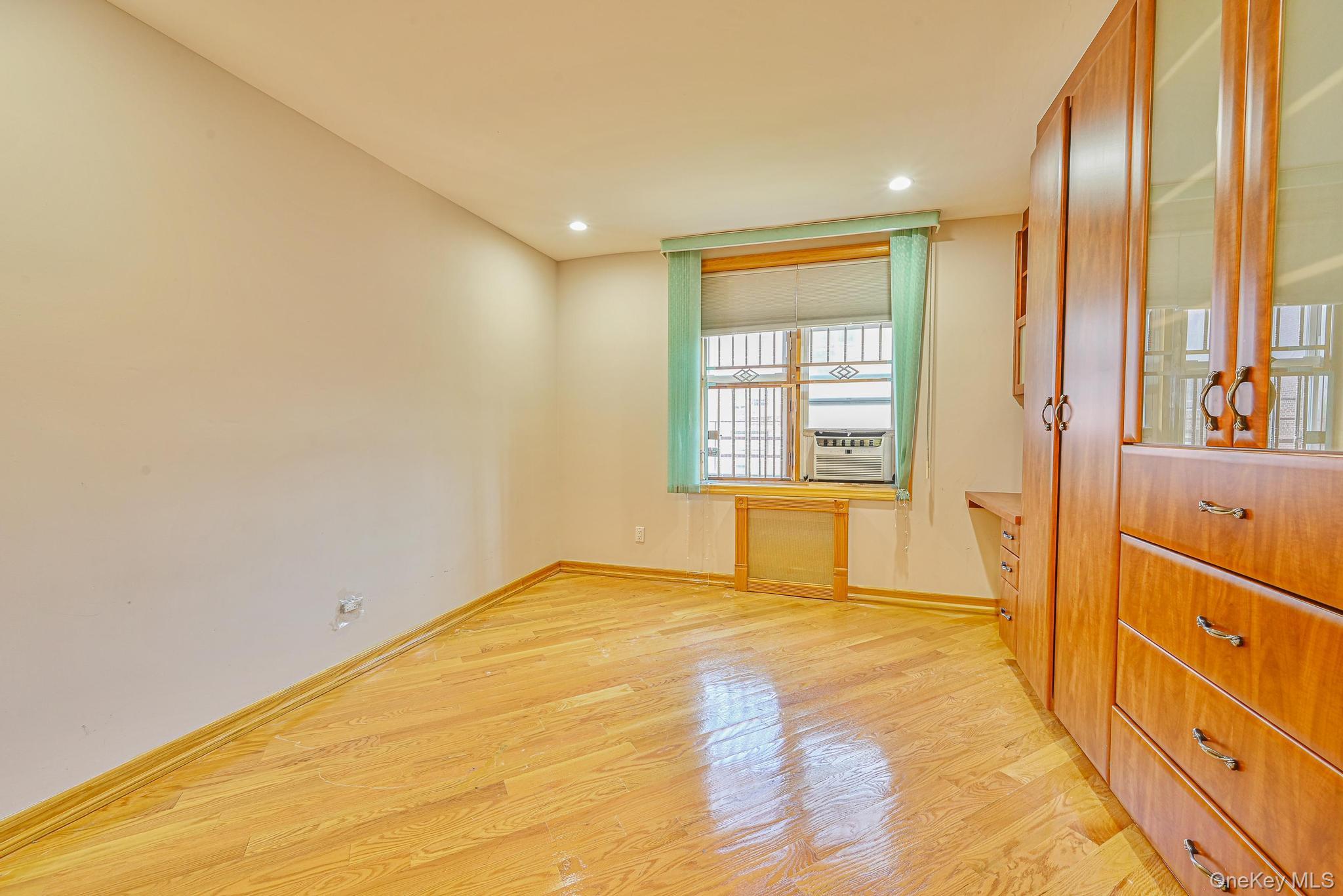 6259 108th Street # 5H, Forest Hills, NY 11375