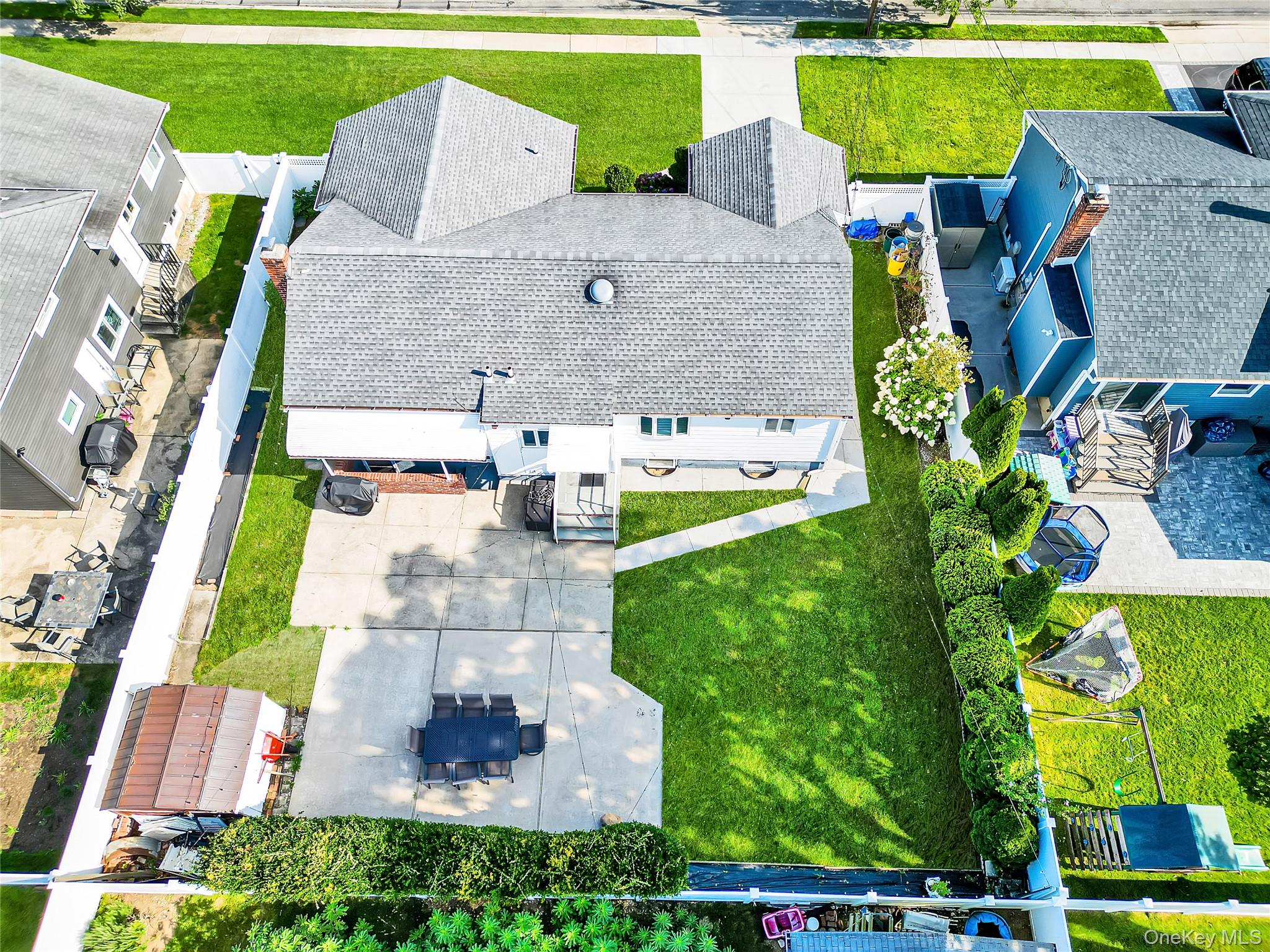 176 N Elm Street, Massapequa, NY 11758