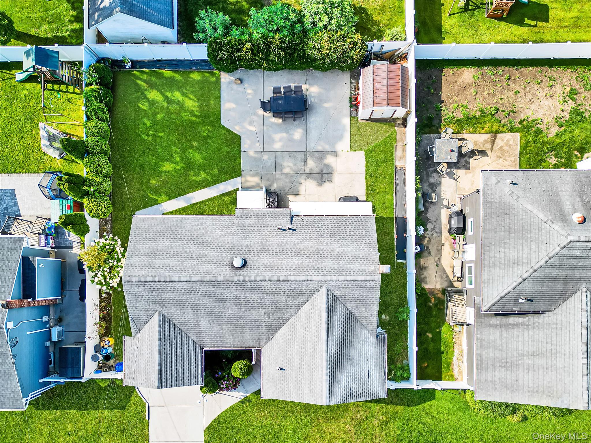 176 N Elm Street, Massapequa, NY 11758