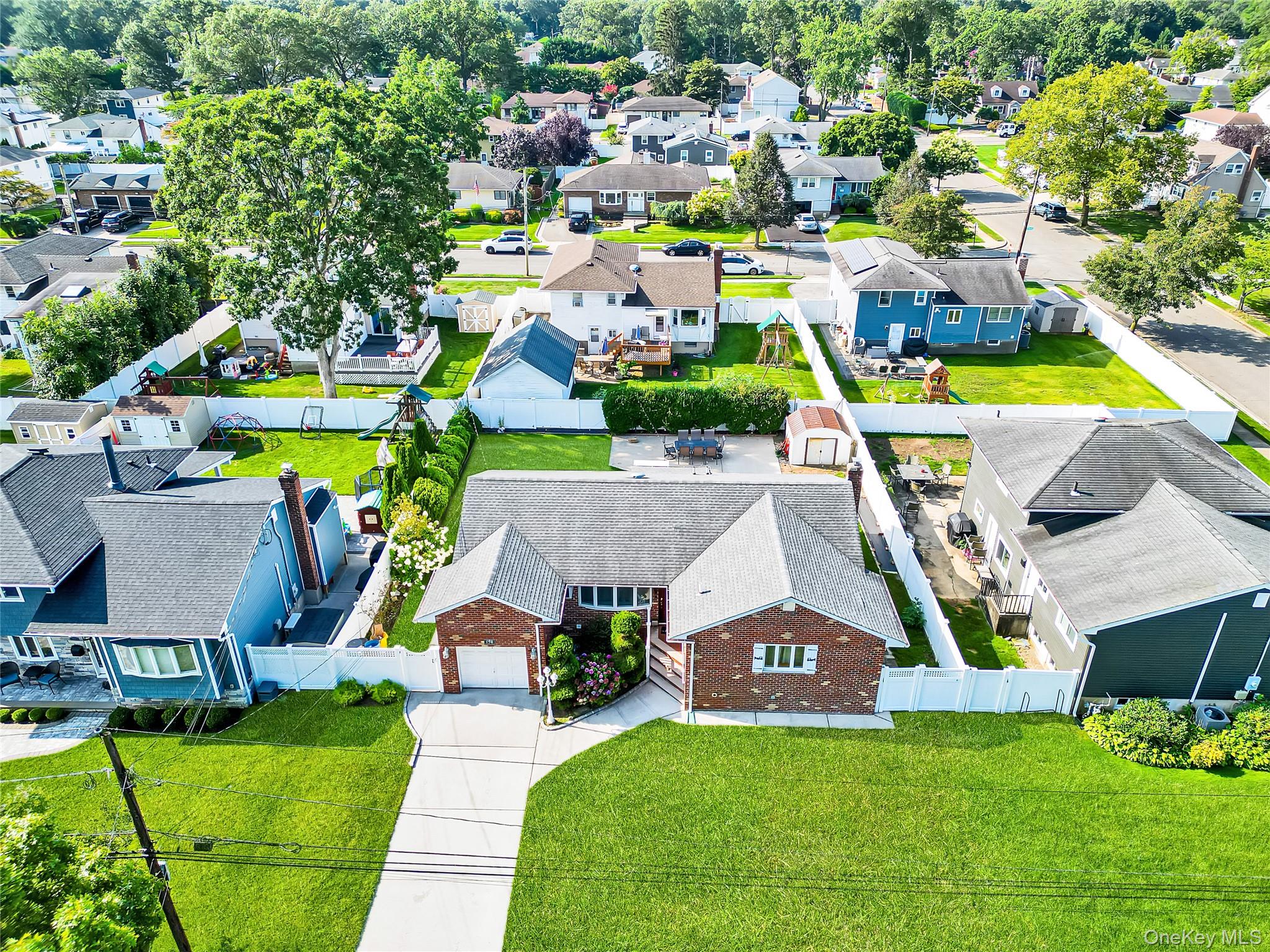 176 N Elm Street, Massapequa, NY 11758