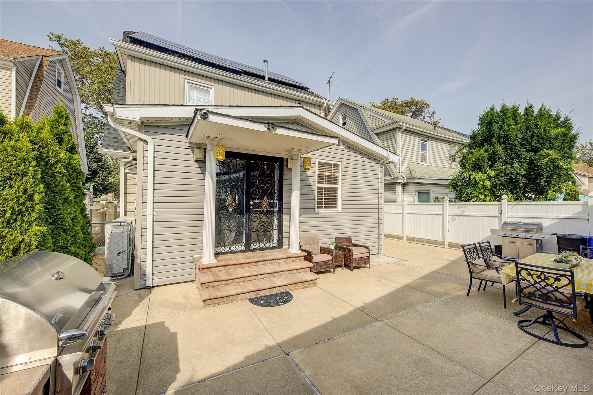 92-24 218 Street, Queens Village, NY 11428